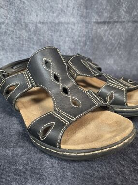 Women's Black Leather Slide Sandals with Contrast Stitching